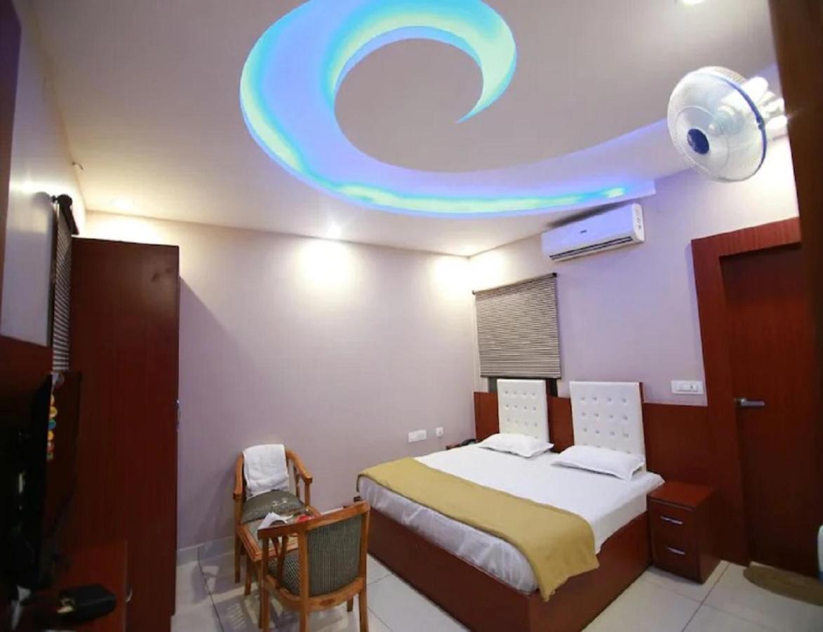 Hotel Kings, Rohtak Extérieur photo