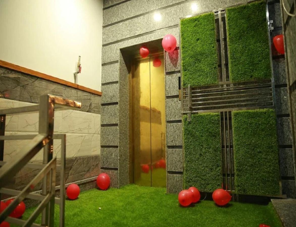 Hotel Kings, Rohtak Extérieur photo