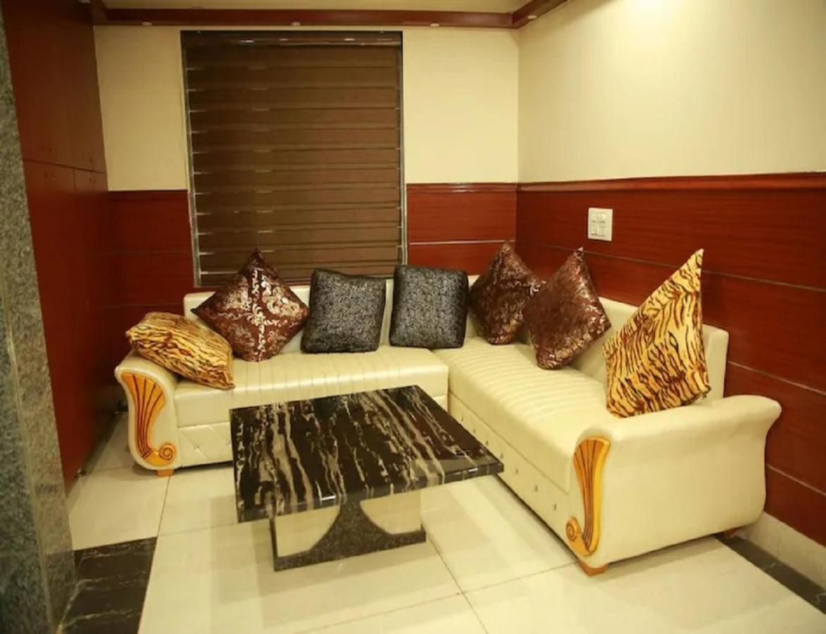 Hotel Kings, Rohtak Extérieur photo