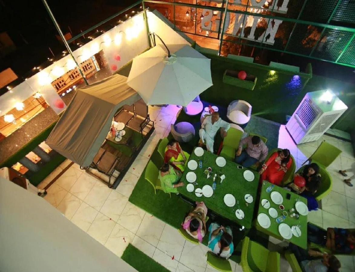 Hotel Kings, Rohtak Extérieur photo