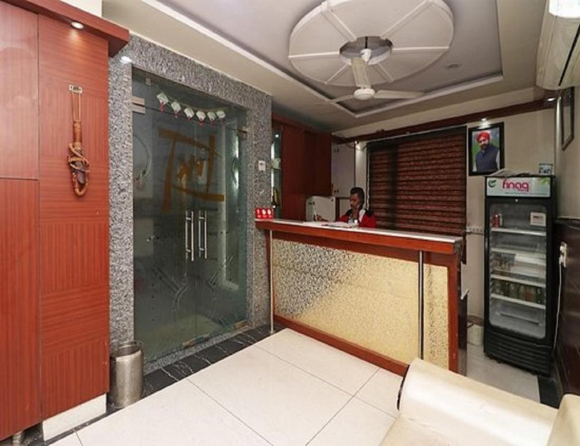 Hotel Kings, Rohtak Extérieur photo